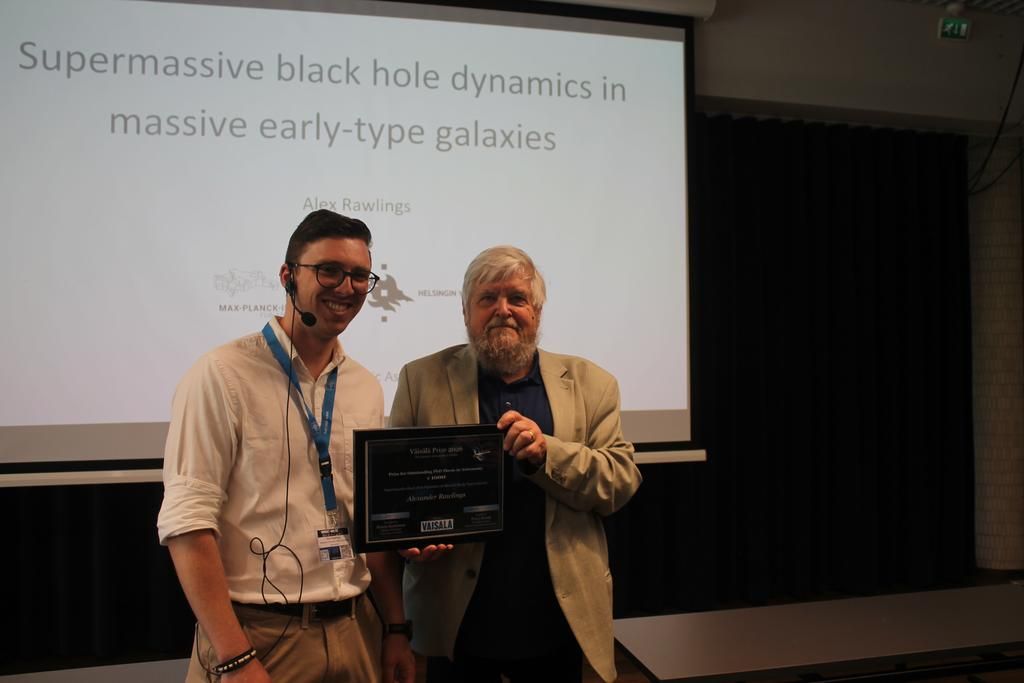 Alexander Rawlings receiving the Väisälä Prize 2026